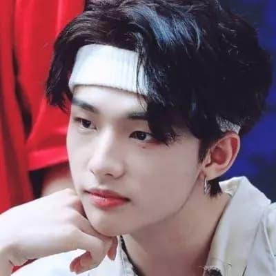 Hwang Hyunjin thumbnail