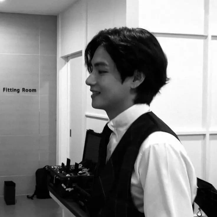 Kim Taehyung  thumbnail