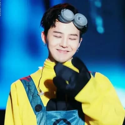 G-Dragon (Quan Zhilong) thumbnail