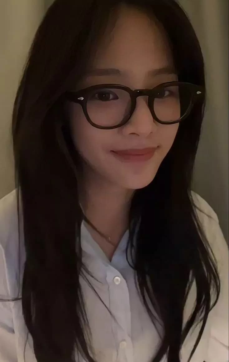 Kim Minji thumbnail