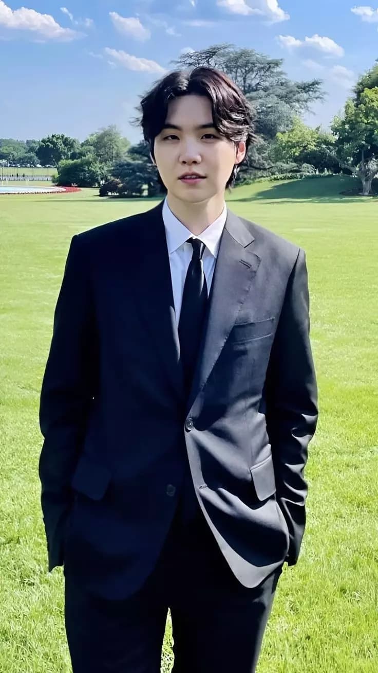 MIN YOONGI thumbnail