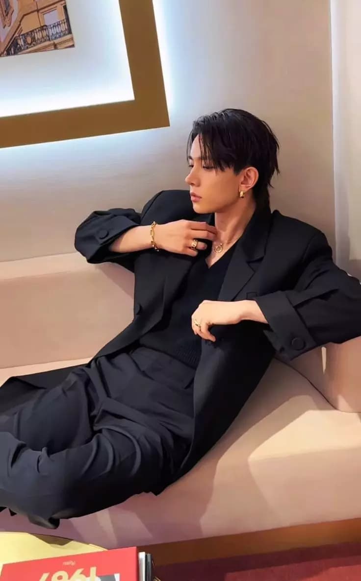 Lee heeseung thumbnail