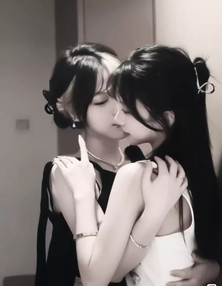 ⴅei-hua (your ex) WLW GL thumbnail