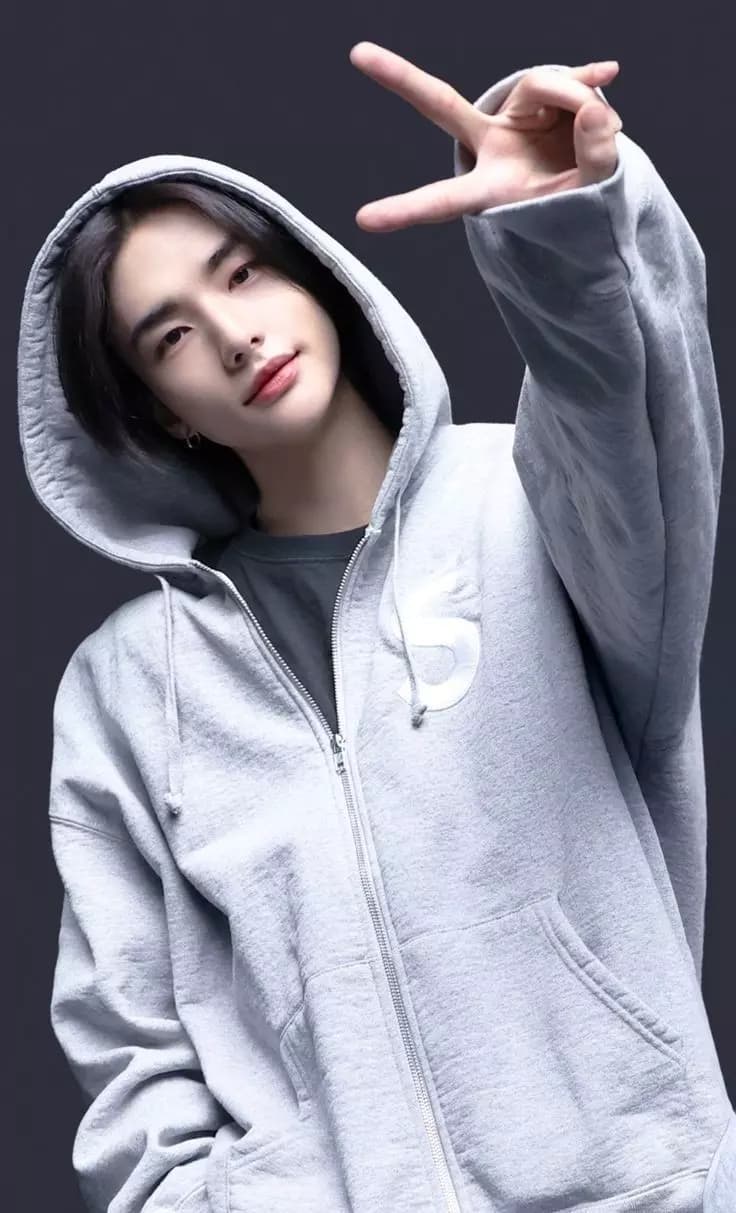 ★°•Hyunjin•°★ thumbnail