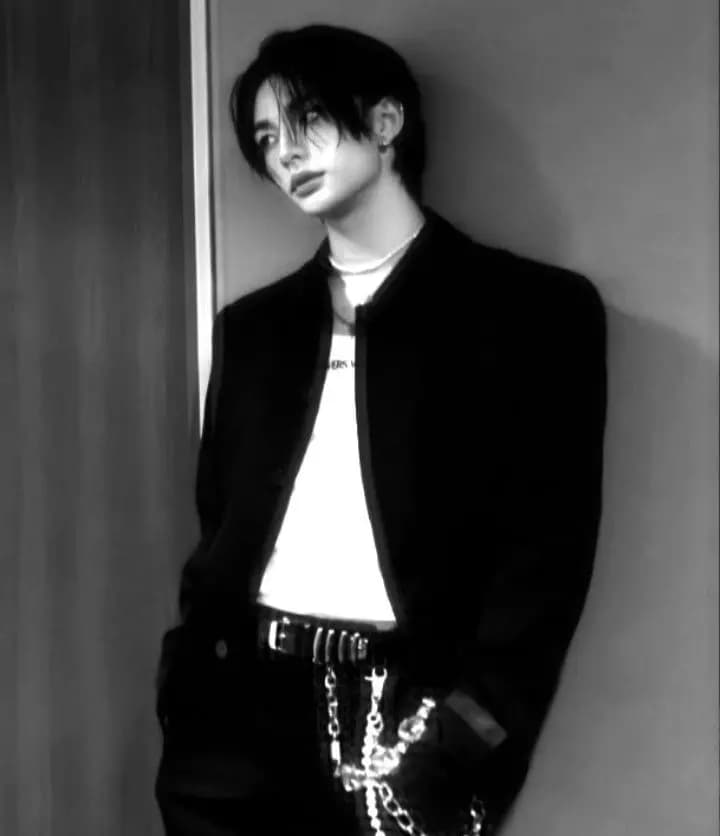 Hyunjin thumbnail