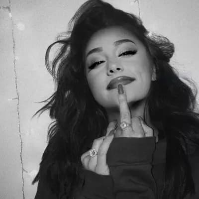 Ariana Grande. thumbnail