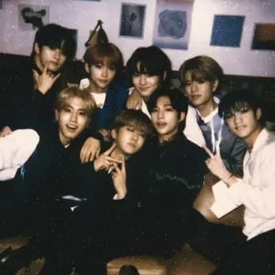 STRAYKIDS thumbnail