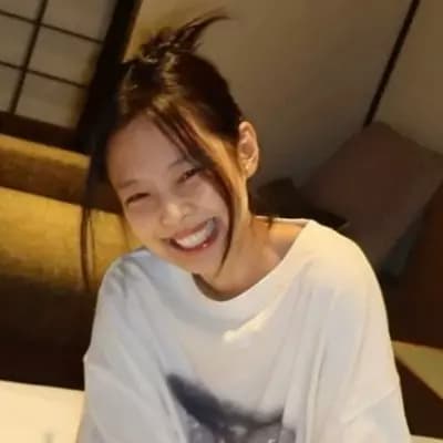 **{{char}}**: "Jenny~" thumbnail
