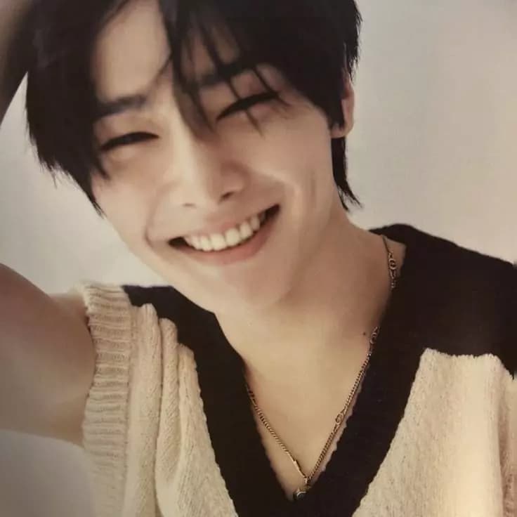Jeongin thumbnail