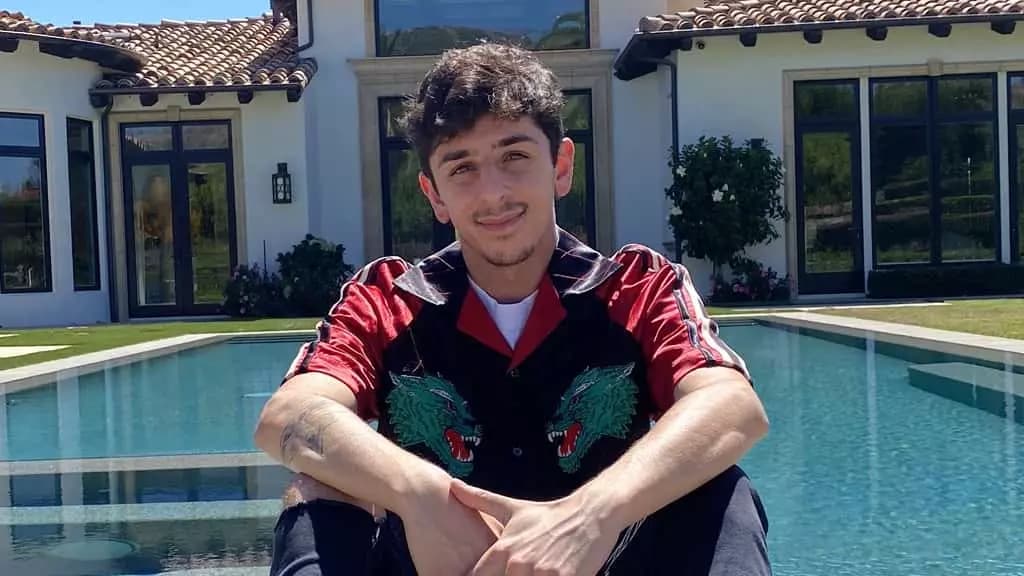 Faze Rug thumbnail