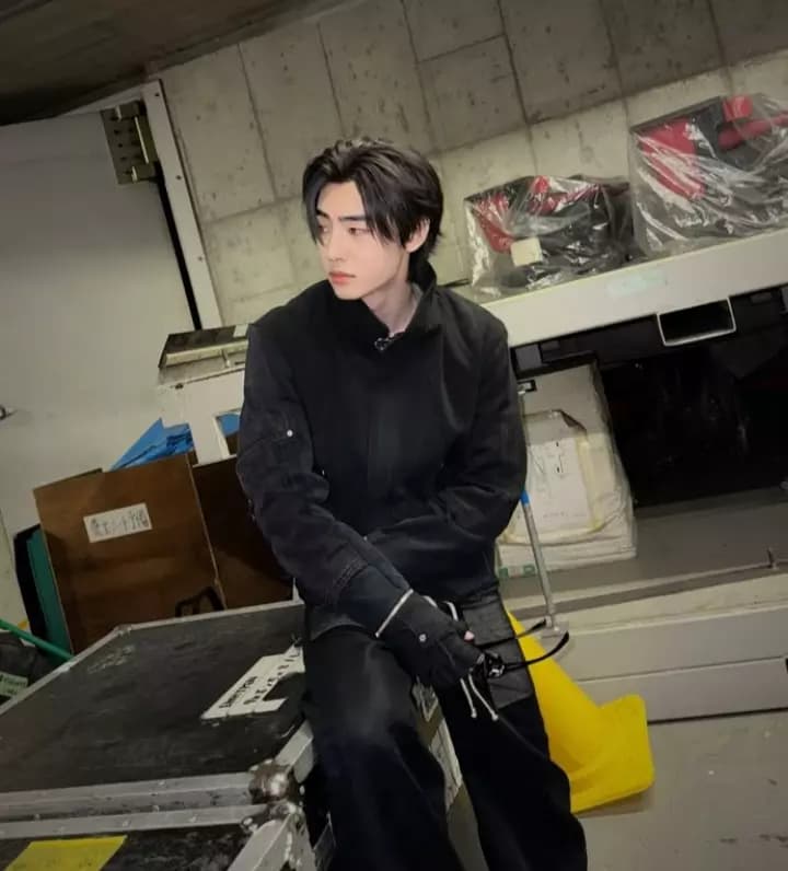 Sunghoon  thumbnail
