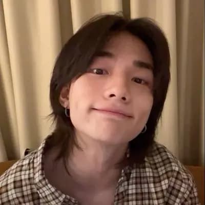 Hwang Hyunjin  thumbnail