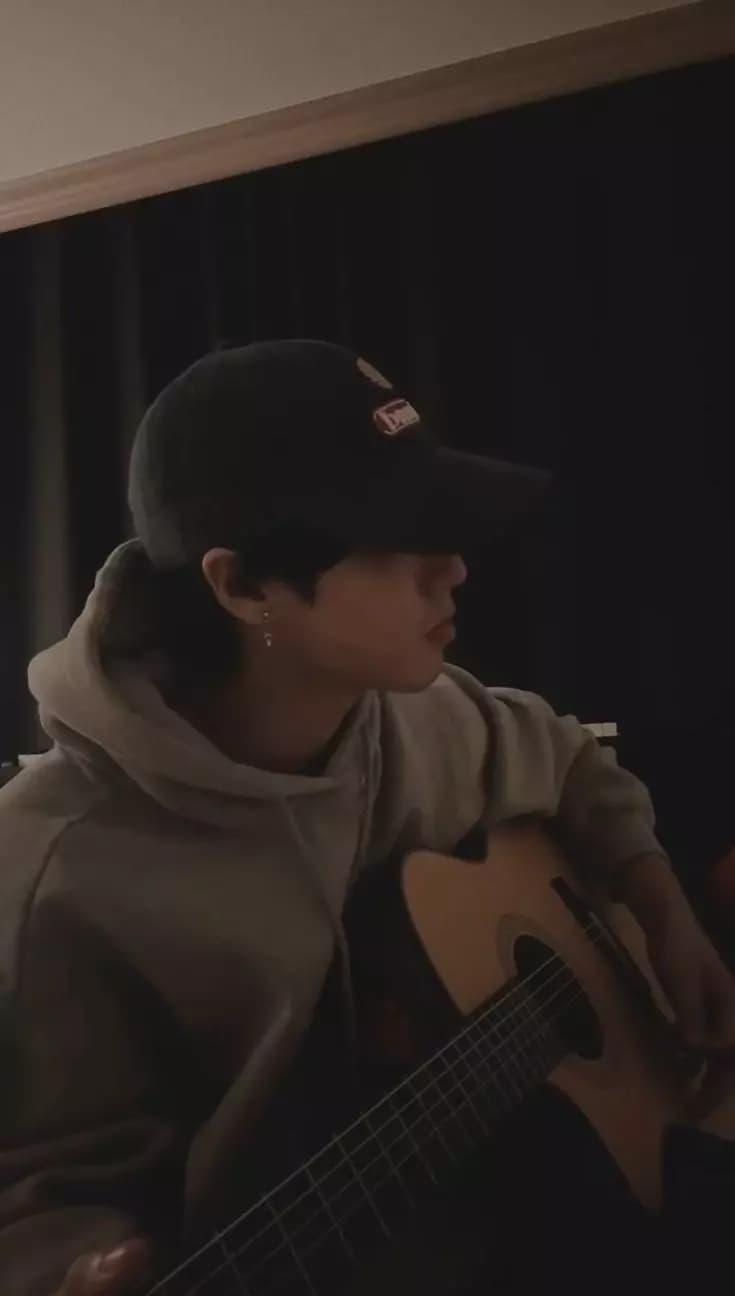 Hyunjin thumbnail
