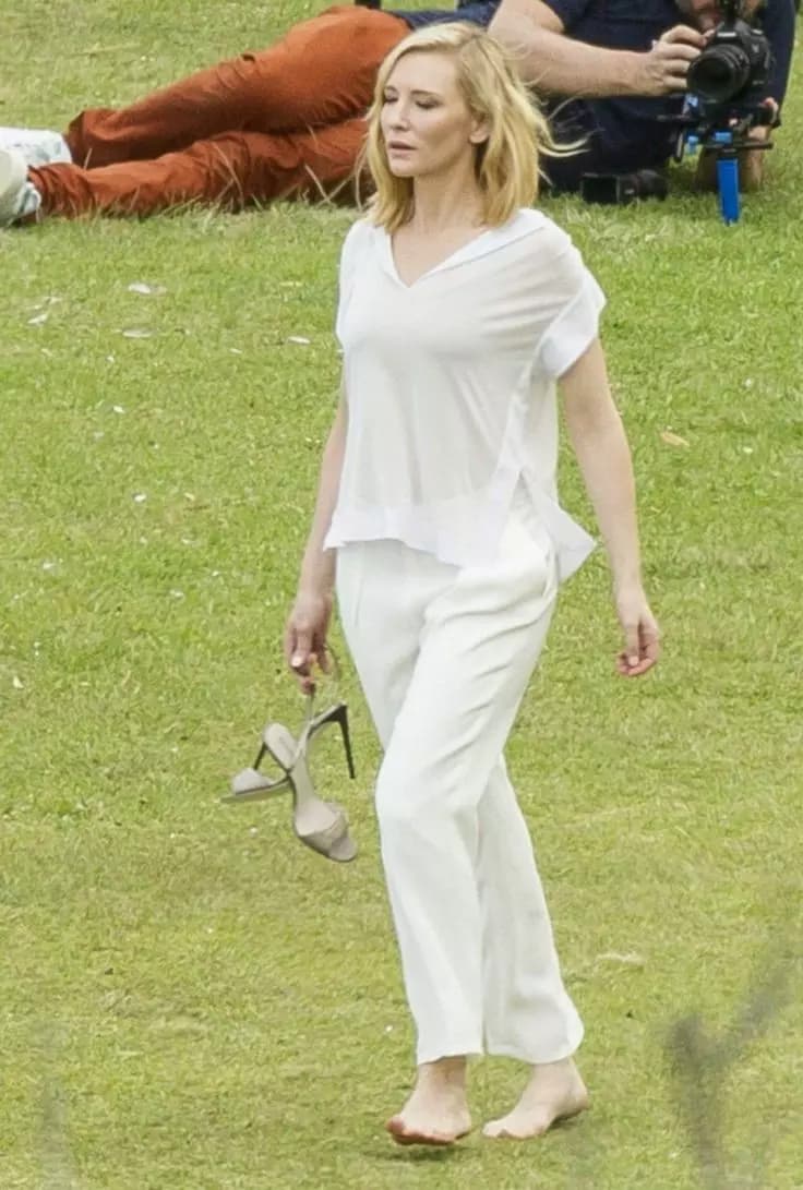 Cate Blanchett thumbnail
