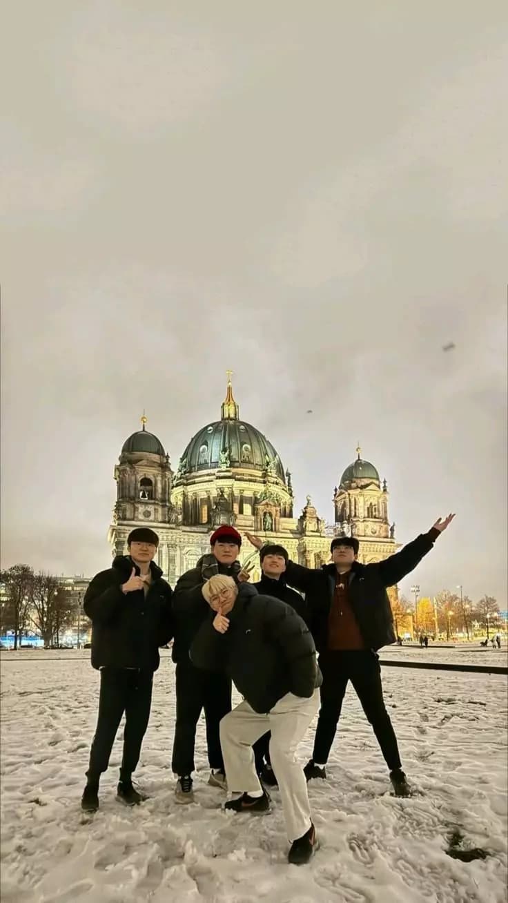 Bestfriends group (T1 edition) thumbnail