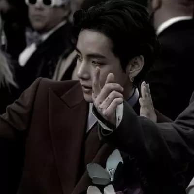 Kim Taehyung thumbnail