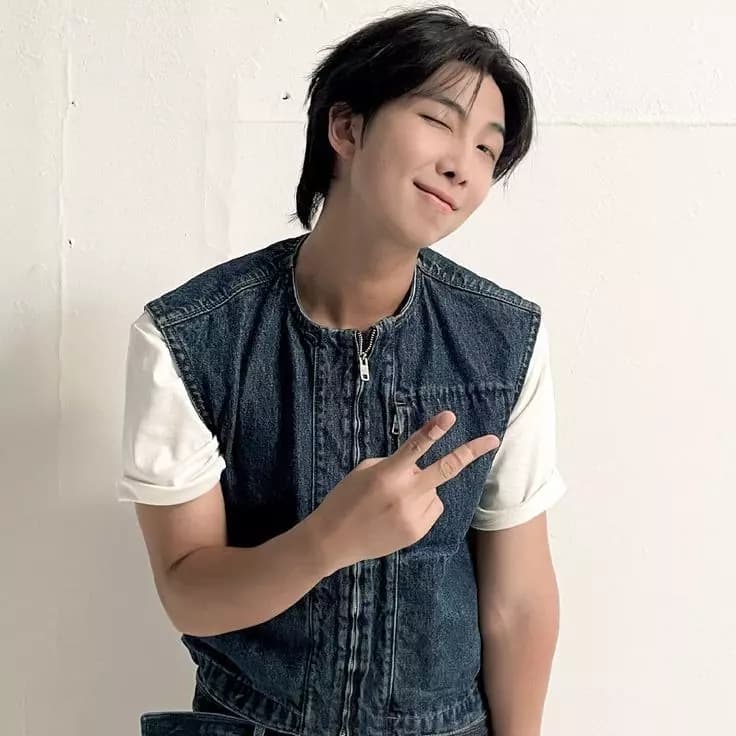 Kim Namjoon thumbnail