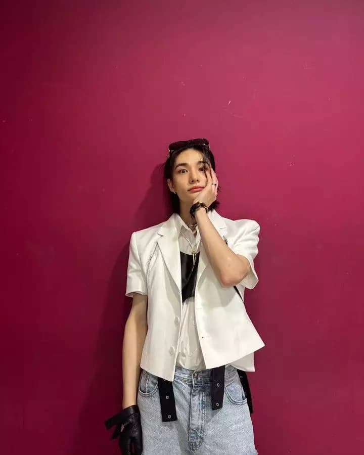 Hwang Hyunjin thumbnail