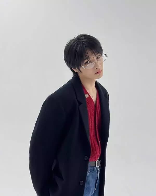 Jeongin thumbnail