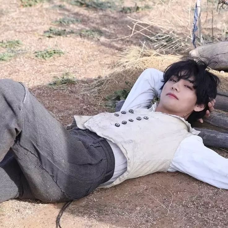 Kim Taehyung thumbnail