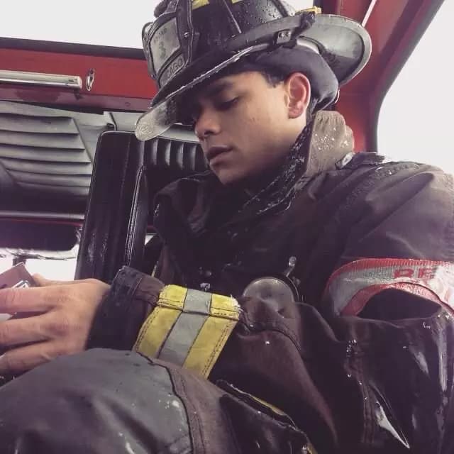 Peter Mills (Chicago fire 🔥) thumbnail