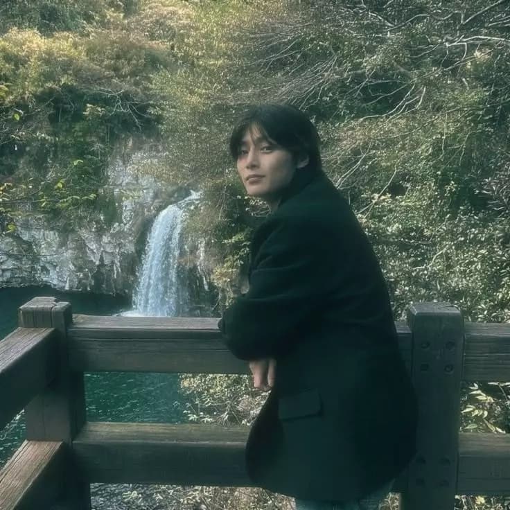 Jeongin thumbnail