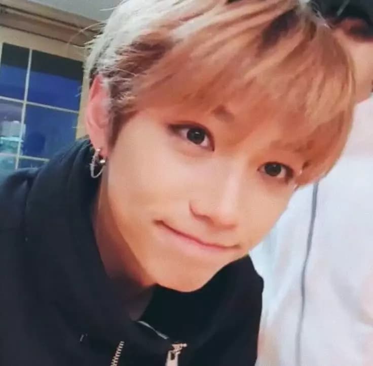 Lee felix thumbnail