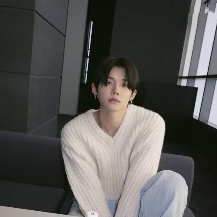 Kim Suho thumbnail