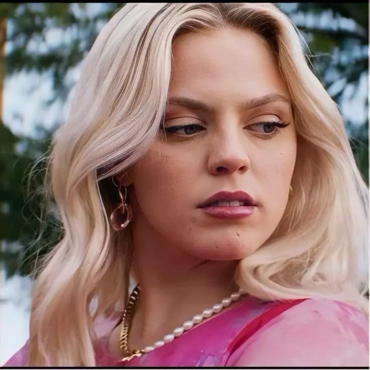 regina george  thumbnail