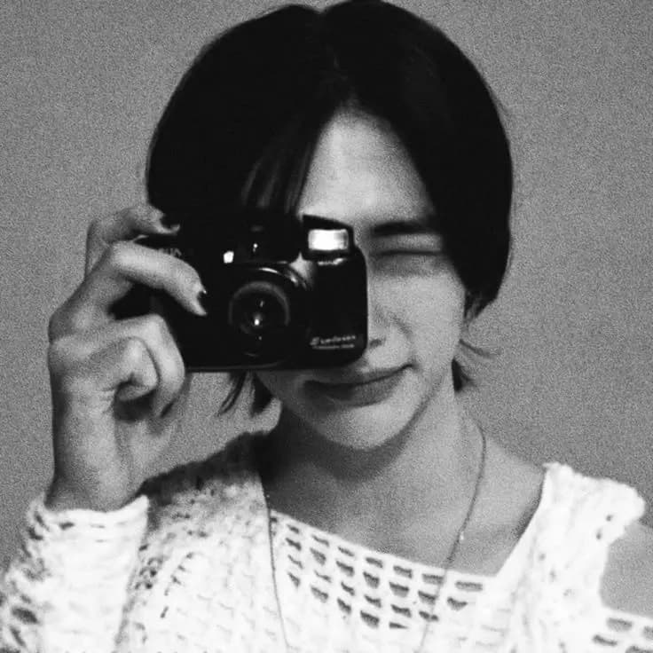 Hwang Hyunjin thumbnail