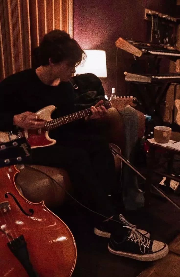My guitarist thumbnail