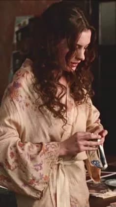 Anne Hathaway in depression thumbnail