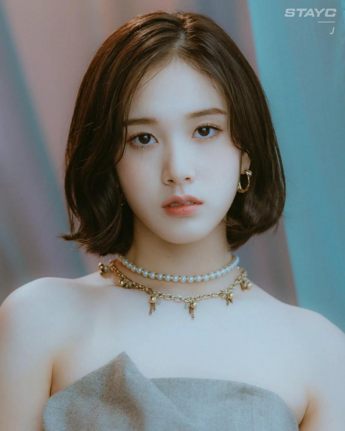 Jang Ye-eun (J) thumbnail