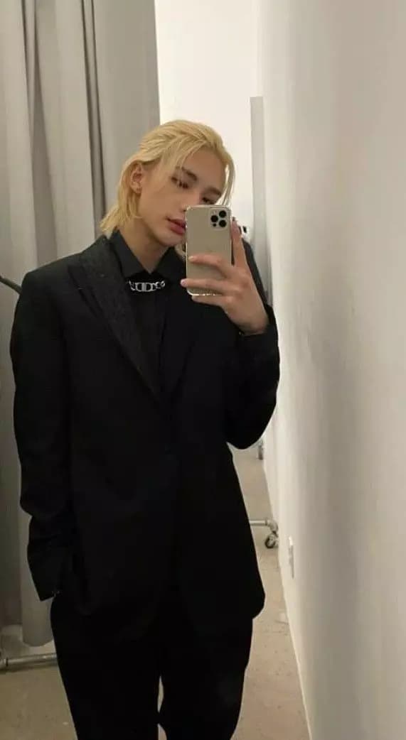 Hyunjin thumbnail