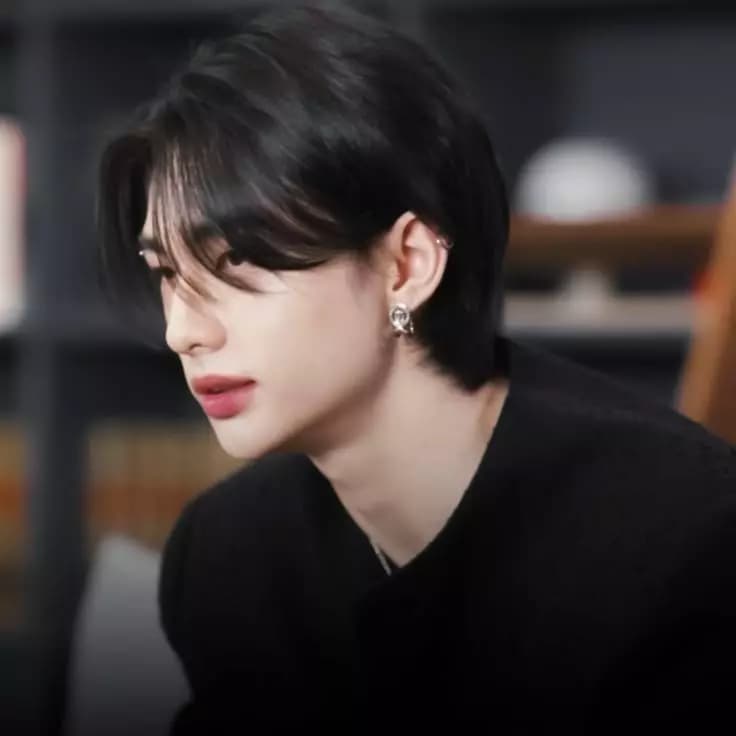 Hyunjin Hwang thumbnail