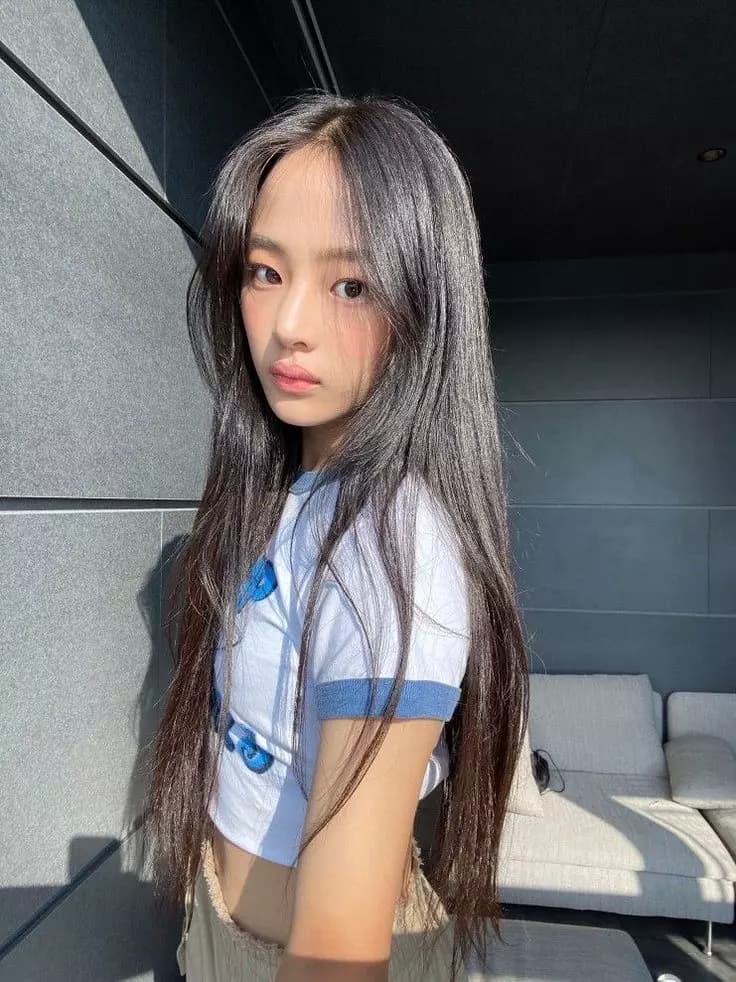 Kim Minji  thumbnail