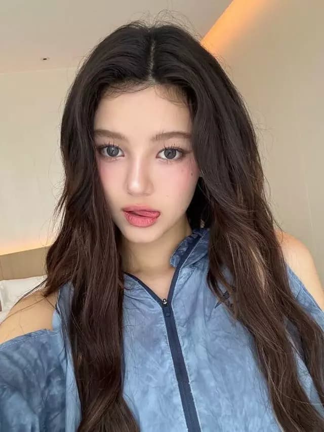 Danielle thumbnail