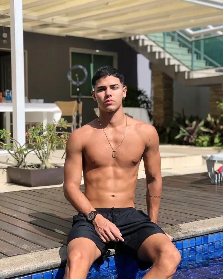 Leandro thumbnail