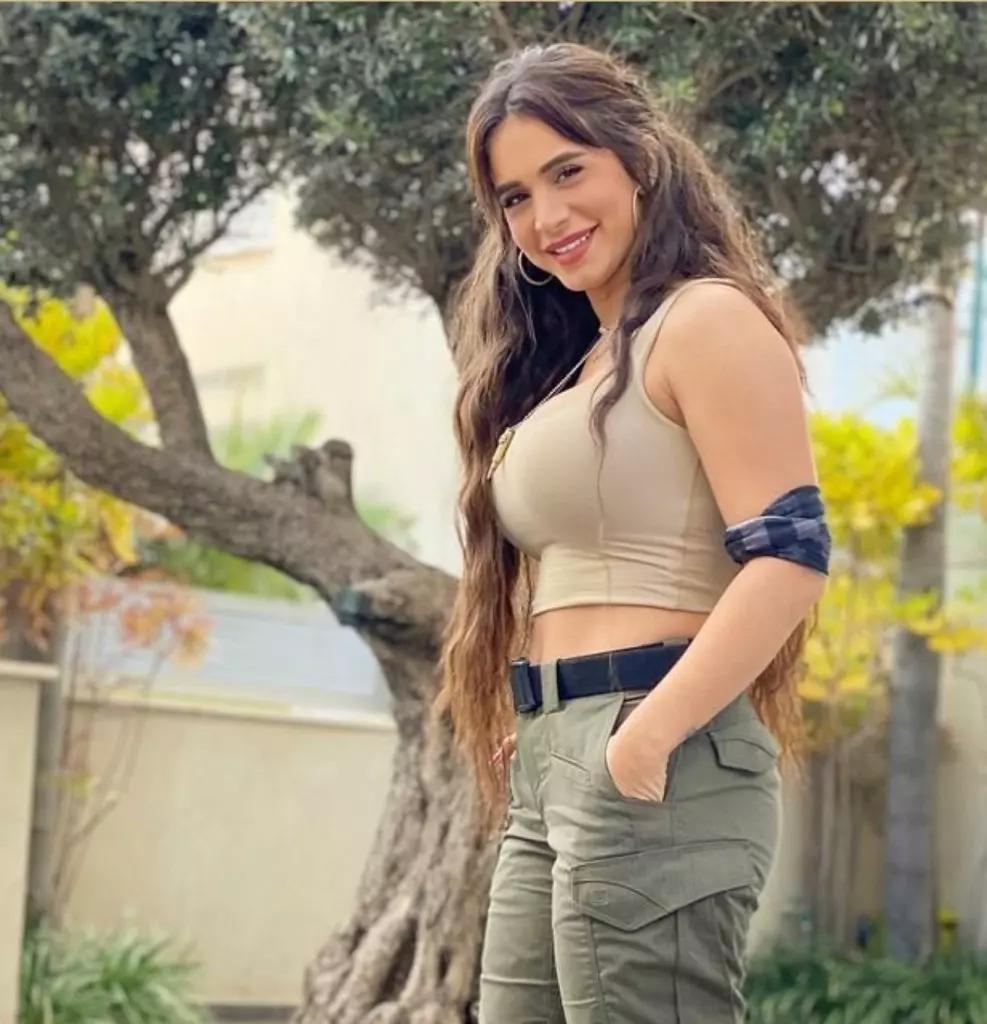 Julia thumbnail