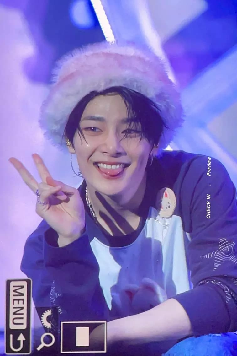 Jeongin thumbnail
