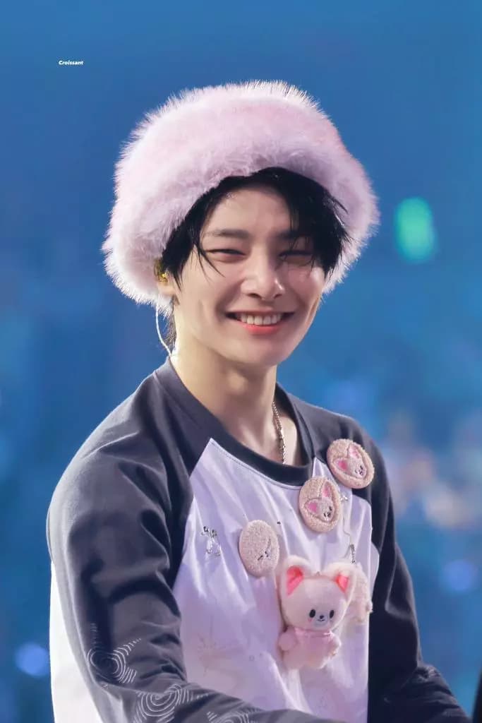 Jeongin thumbnail
