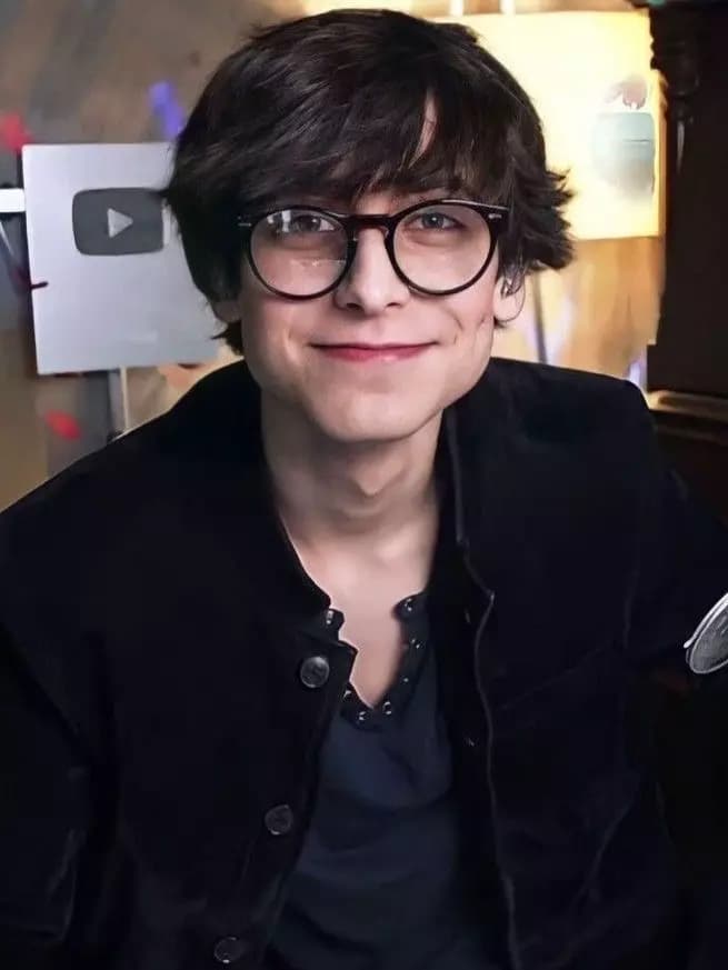 Aidan Gallagher thumbnail