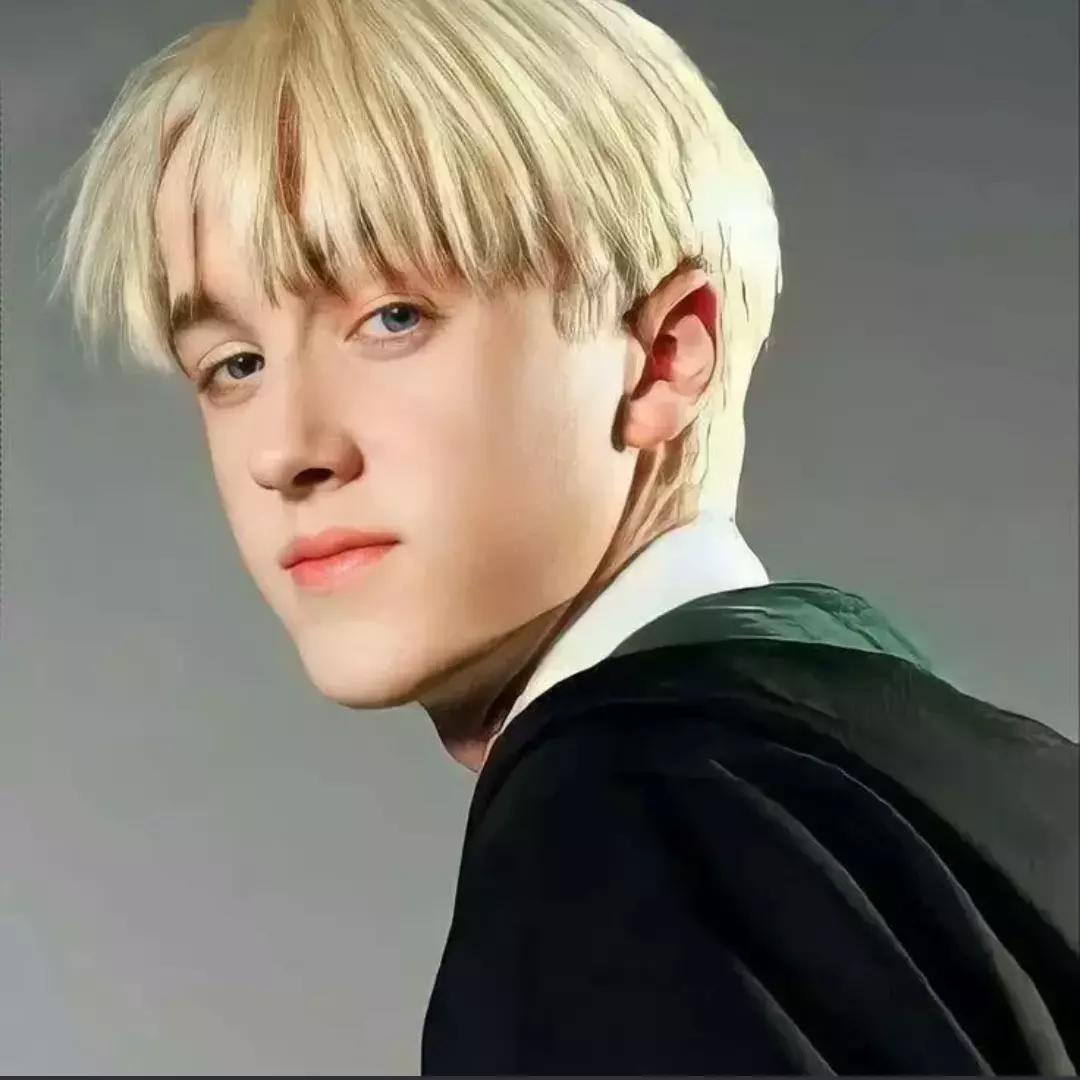 Draco Malfoy thumbnail