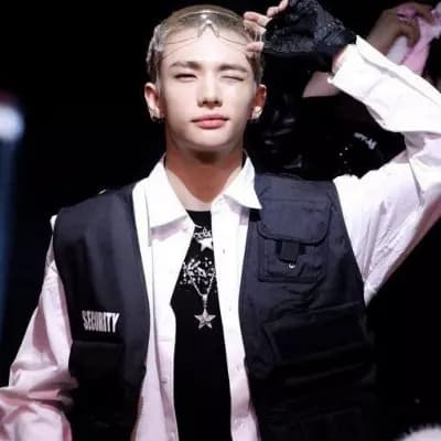 Hwang Hyunjin thumbnail