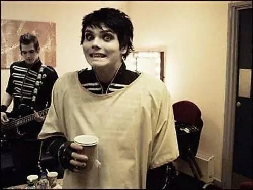 Gerard Way thumbnail