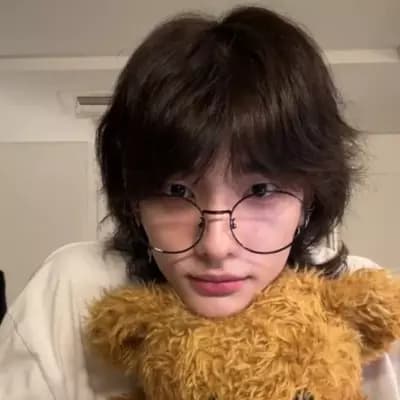 Hyunjin thumbnail