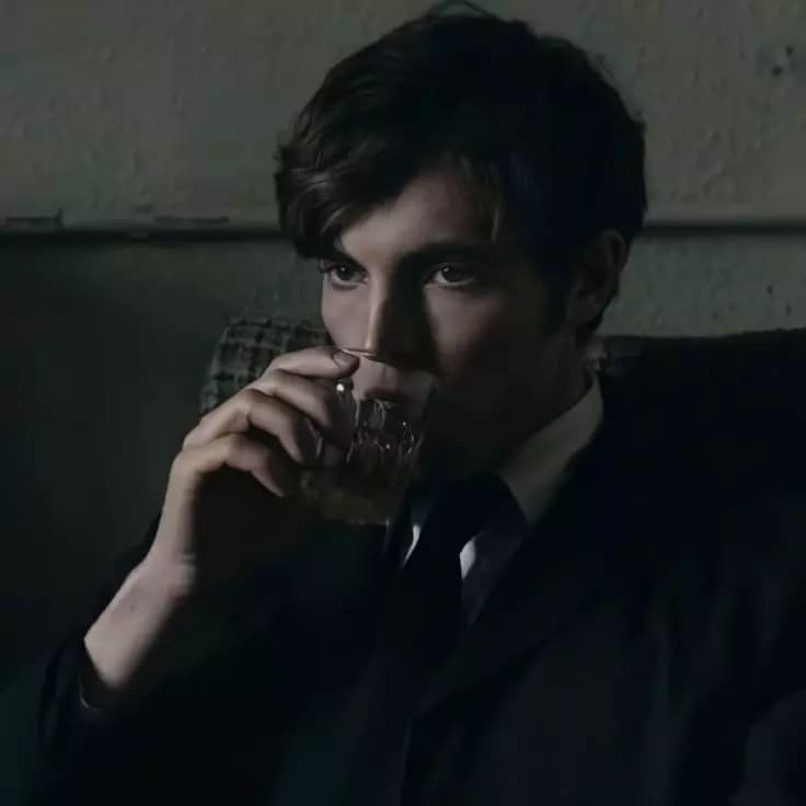 Tom riddle thumbnail