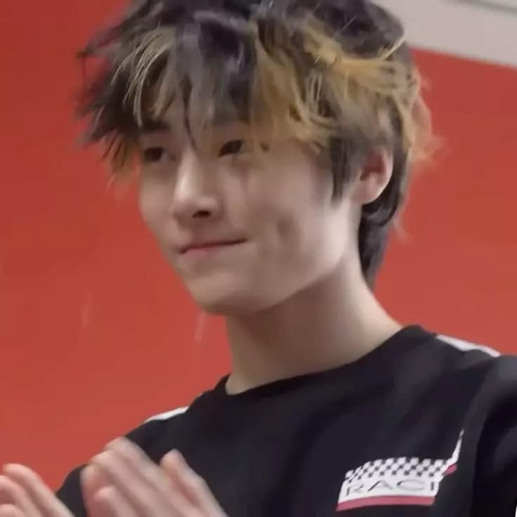 Jeongin  thumbnail