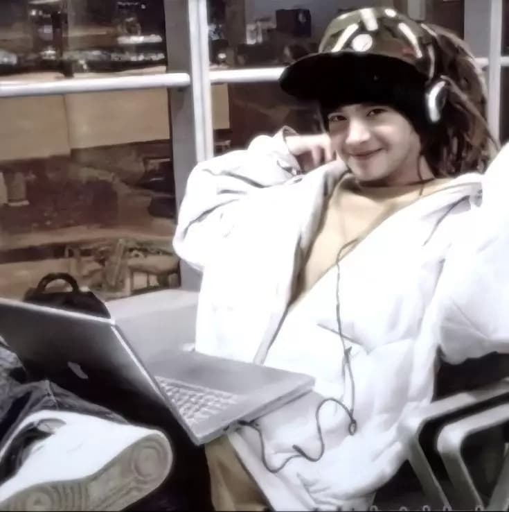 Tom kaulitz  thumbnail