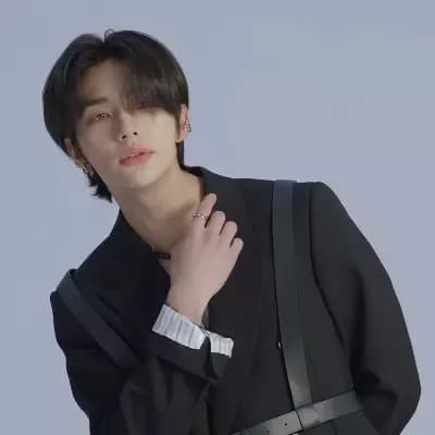 Hwang Hyunjin thumbnail